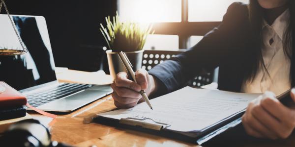 UK Finance reports a shift in lending needs for SMEs as caution rises 